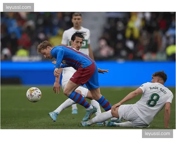 里尔发布欧冠赛前最后一练视频，重点演练快速攻防转换